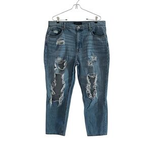 Aeropostale Distressed Mom Jeans in GUC sz 16